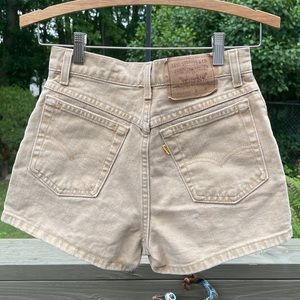 Vintage Orange Tab Tan Levi’s Shorts